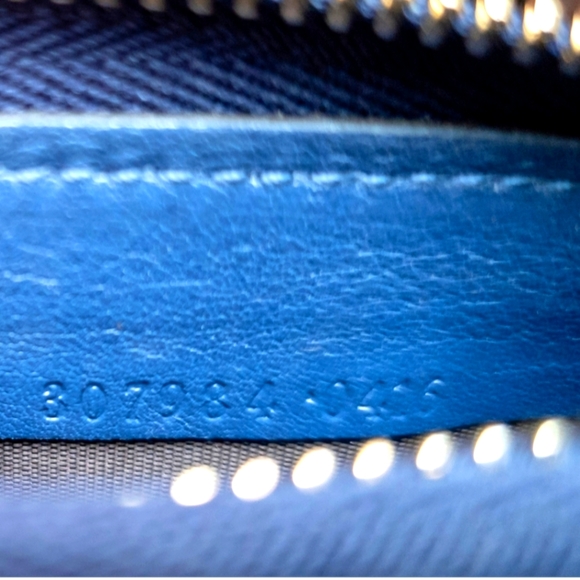 Rare Gucci Blue and Yellow Python Bamboo Tassel Zippy Wallet - Picture 10 of 11